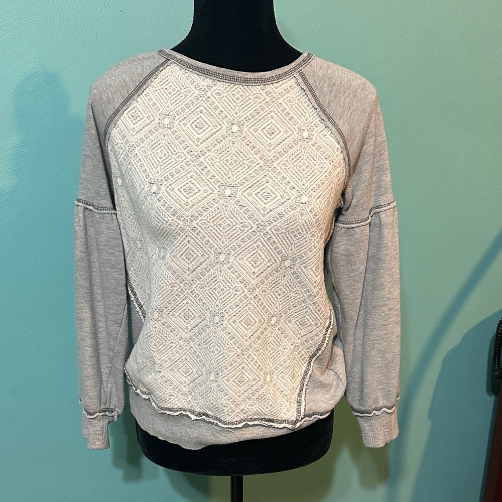 Altar'd State Gray and Cream Textured Top